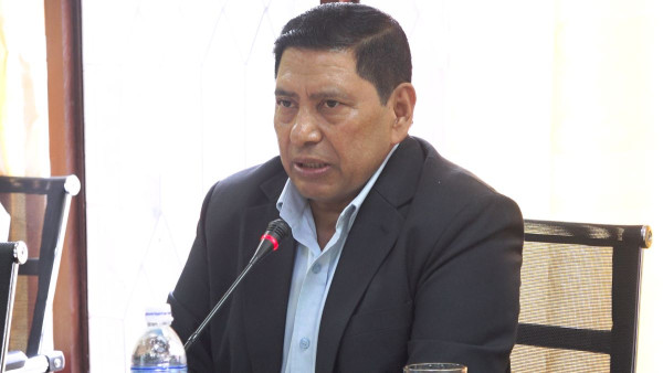 परराष्ट्रमन्त्री श्रेष्ठको सम्पत्ति विवरणः ३८ रोपनी जग्गा पार्टीलाई दिएको, गाडी प्रचण्डले दिएको